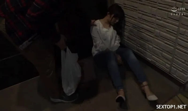 Giúp đỡ em nhà cạnh bên say quên lối về