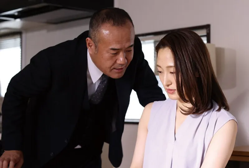 Chồng yêu dính bẫy của tiền bối mất bà xã lúc nào không hề hay biết