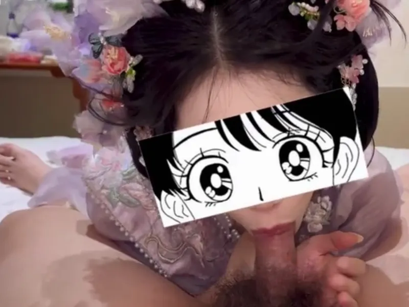 Gái xinh trong bộ đồ con yêu liếm của quý cực đã